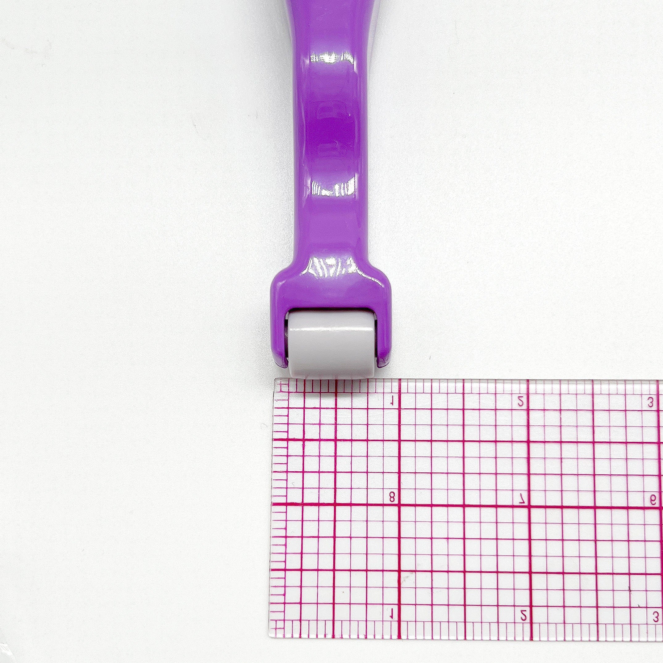 Sewing and Quilting Fabric Seam Pressing Roller Tool in 2 Colors - Stitch Love Studio