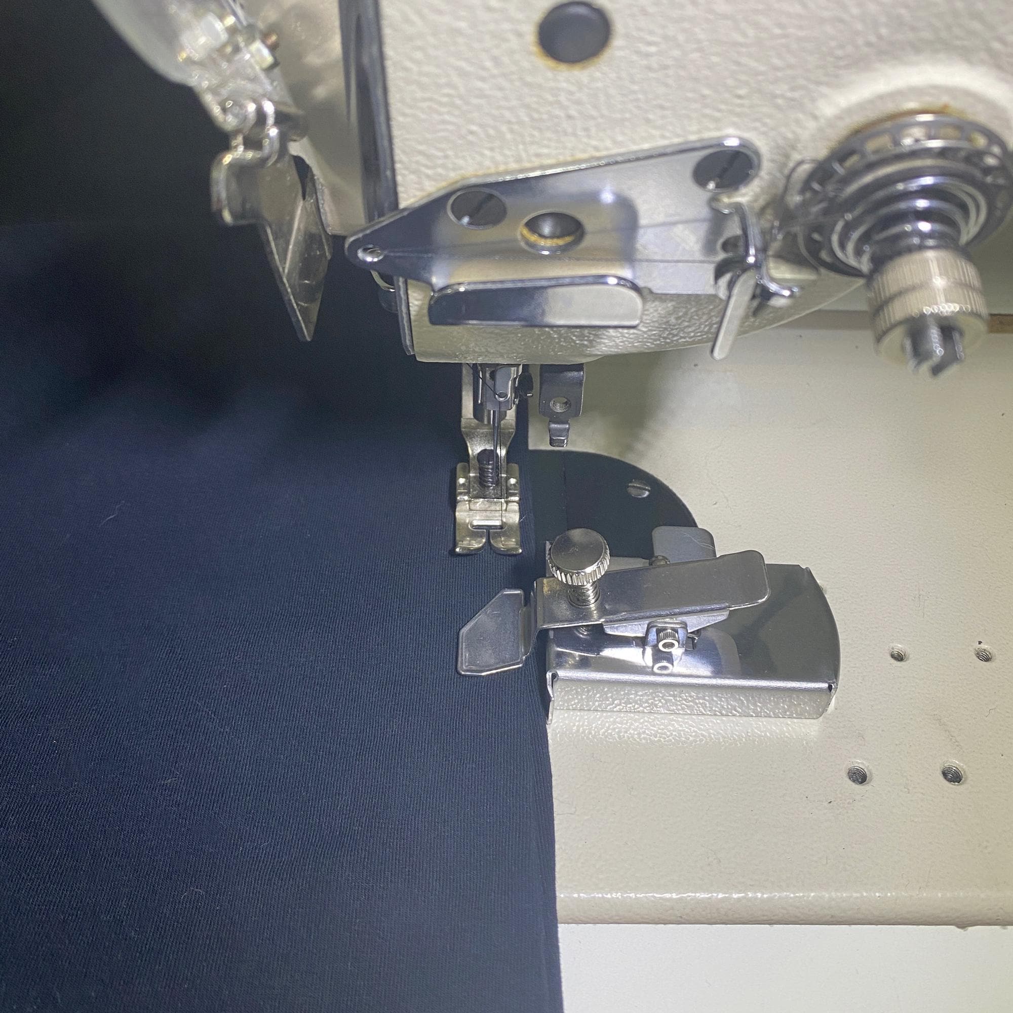 Adjustable Magnetic Seam Guide for Sewing Machines